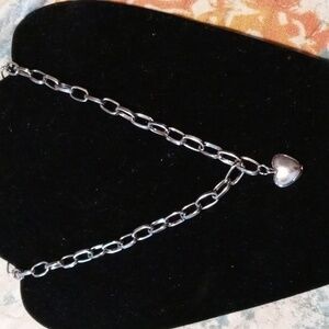 Silver metal heart necklace 16"